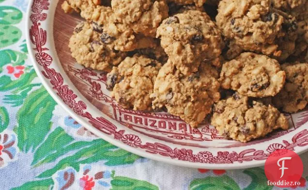 Cookie-uri de nuci de pin fără Gluten din cartea de bucate Grand Canyon