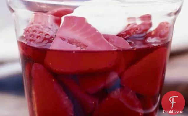 Căpșuni Merlot cu cremă de vanilie