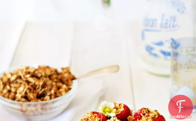 Căpșuni Umplute Cu Granola