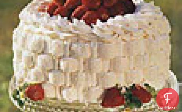 Tort Cu Coș De Căpșuni