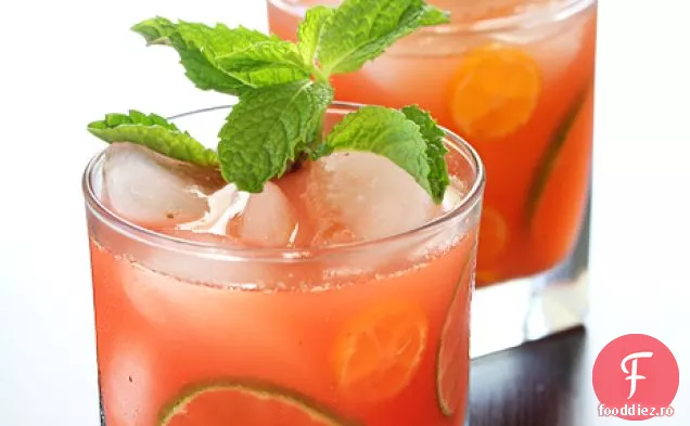 Căpșuni Și Kumquat Caipirinha
