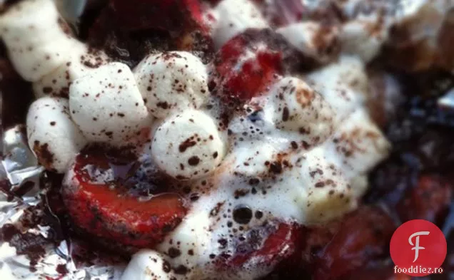 Pachete Bbq Cu Căpșuni, Ciocolată Neagră Și Marshmallow
