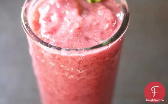 Smoothie Cu Căpșuni, Litchi Și Mentă