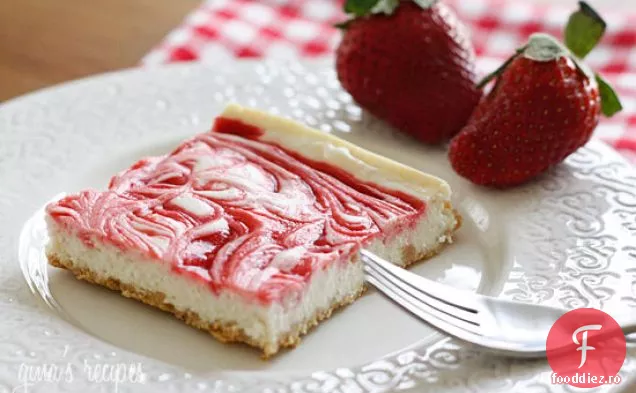 Cheesecake Cu Vârtej De Căpșuni Cu Conținut Scăzut De Grăsimi