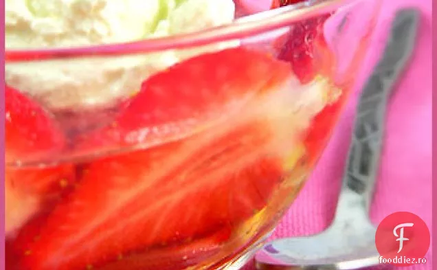 Minestrone De Căpșuni Și Lillet