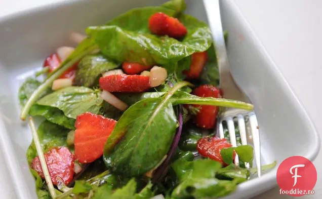 Salată De Căpșuni