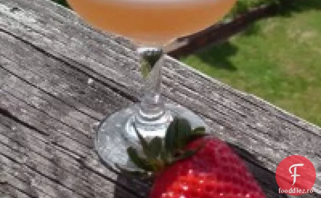 Strawberry Pisco Sour