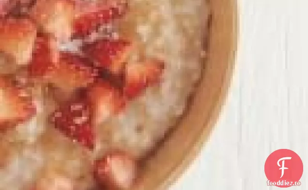 Terci Irlandez Cu Căpșuni Și Smântână