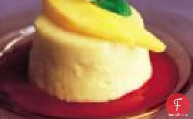 Mousse De Mango Cu Coulis De Zmeură