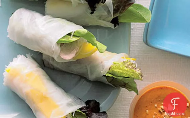 Rulouri proaspete de primăvară cu carne de porc, Mango și Mesclun