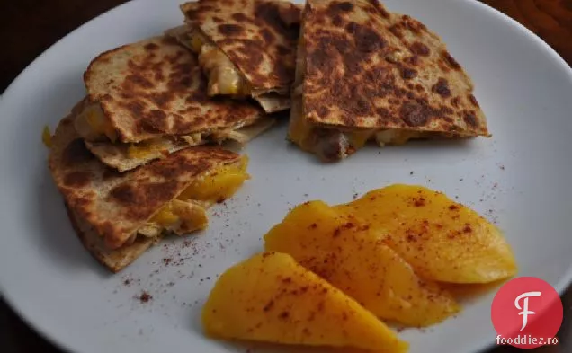Quesadillas De Pui Chili Mango