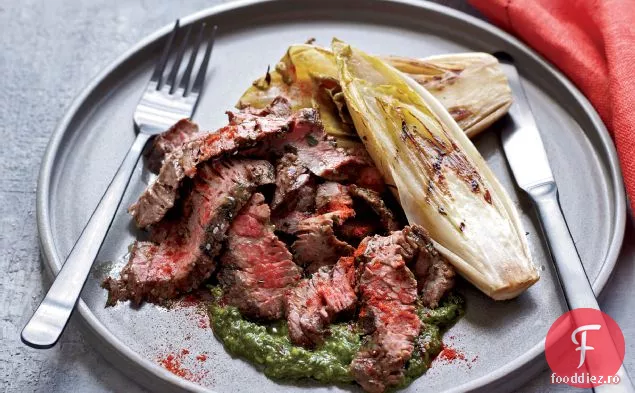 Friptură de fustă la grătar cu Salsa Verde