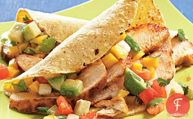 Tacos de pui cu Salsa de Mango-Avocado
