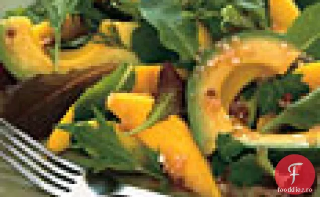 Salată De Avocado Și Mango Cu Vinetă Din Fructul Pasiunii