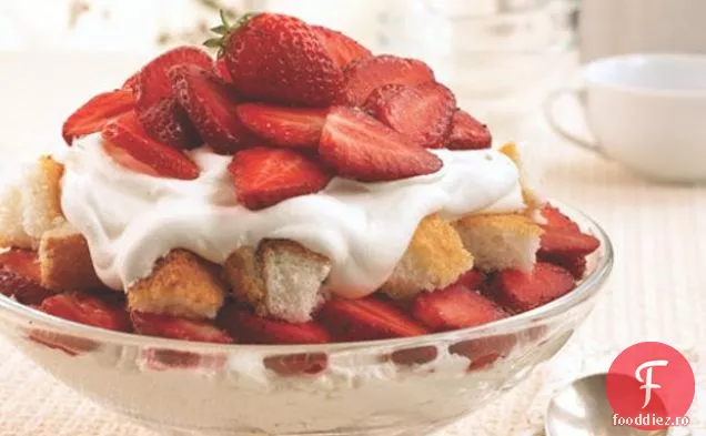 Trifle Angelic De Căpșuni