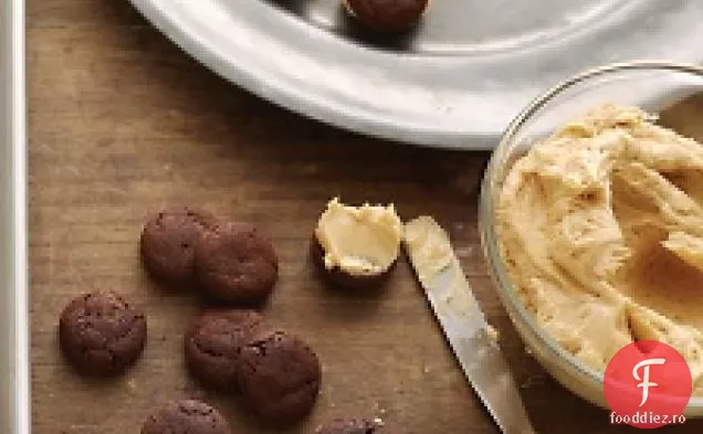Biscuiți Sandwich cu ciocolată-caramel