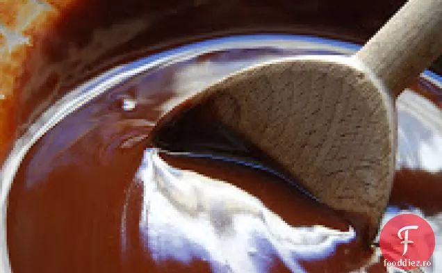 Tort De Paște Cu Ciocolată Cu Frișcă Dulce De Vanilie