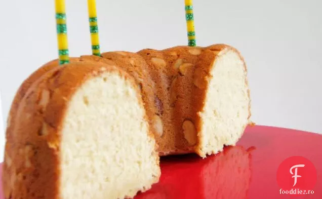 Tort cu unt cu crustă de migdale