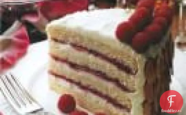 Tort alb cu parfum de migdale