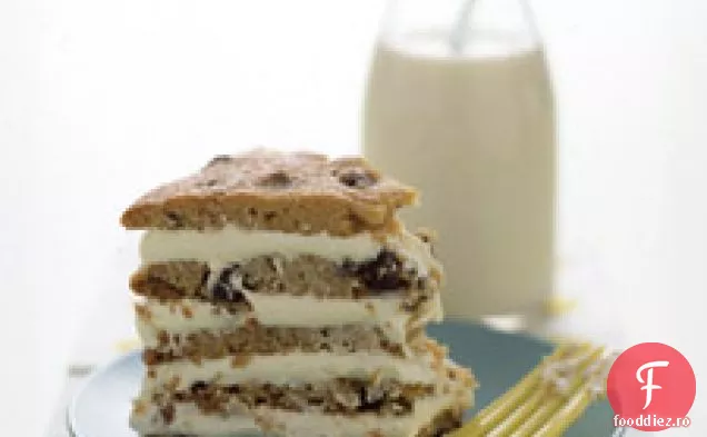 Tort Uriaș Cu Prăjituri Cu Ciocolată