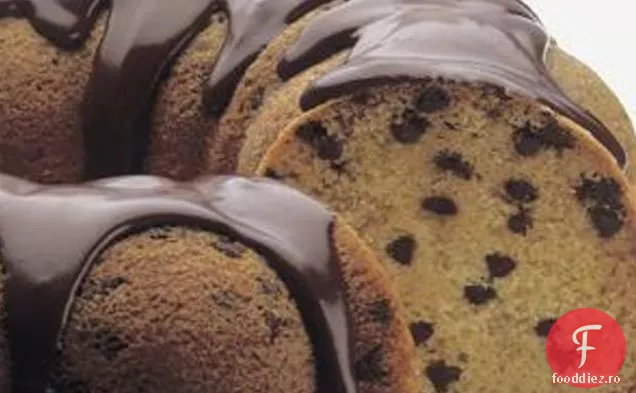 Banana Chip Bundt Tort