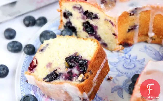 Tort Bundt cu afine-tei