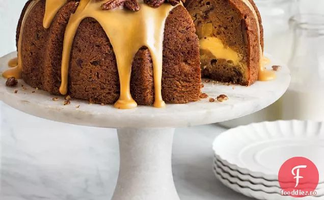 Tort Bundt Cu Brânză Cremă De Mere