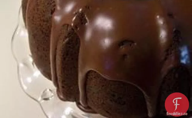 Glazură Ușoară De Tort Bundt Cu Ciocolată