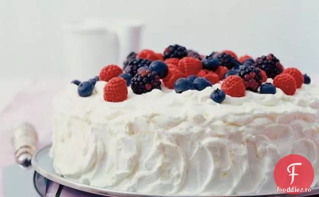 Tort cu fructe de pădure-lămâie