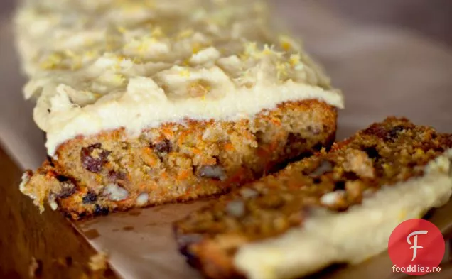 Tort De Morcovi Portocalii Cu Glazură De Cremă De Nuci De Caju