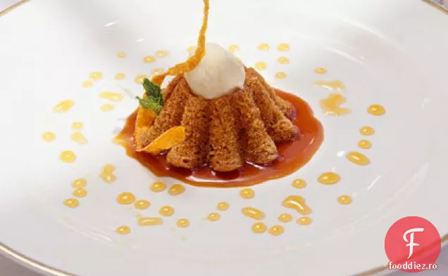 Tort de morcovi cu sirop de Madeira și înghețată de vanilie