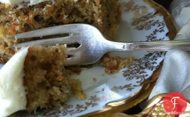 Tort de morcovi al lui Sally cu Rețetă de glazură cu cremă de brânză