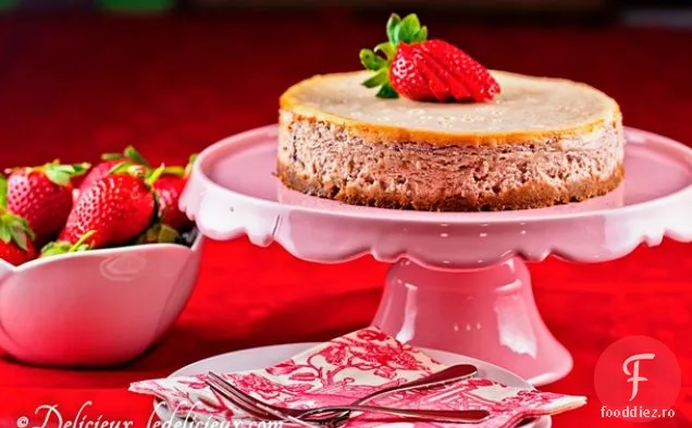 Cheesecake Cu Căpșuni Prăjite, Vanilie Și Ciocolată Albă