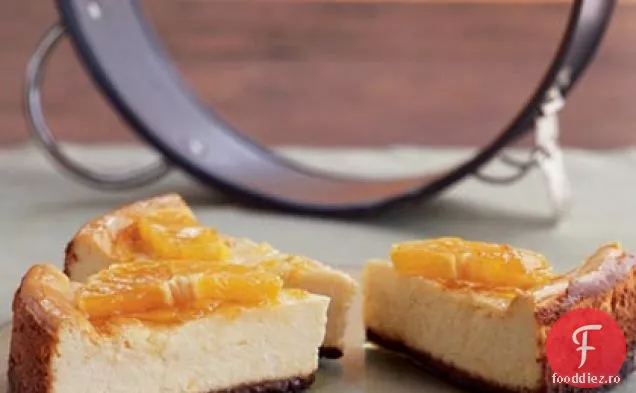 Cheesecake cu glazură portocalie cu crustă de ghimbir