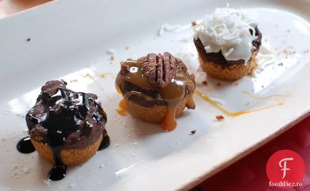 Mini Cheesecakes Cu Trufe De Ciocolată Cu Crustă De Cracker Graham