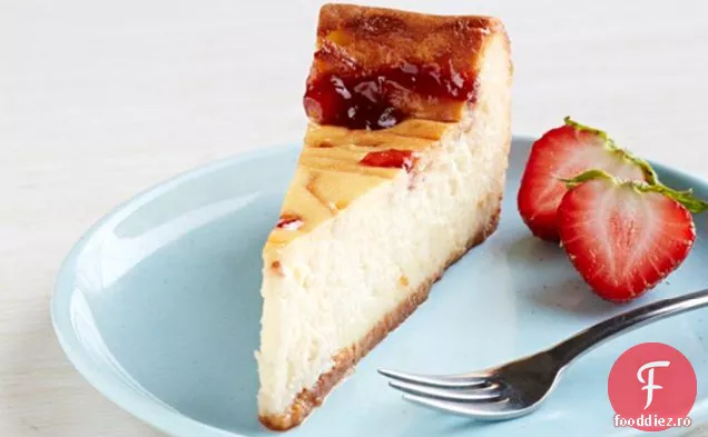 Cheesecake cu vartej de capsuni si ciocolata alba cu vartej de capsuni