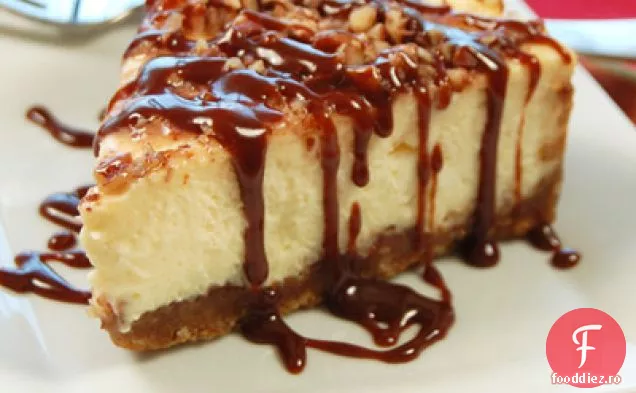 Cheesecake Praline Cu Sos Fierbinte De Caramel Fudge