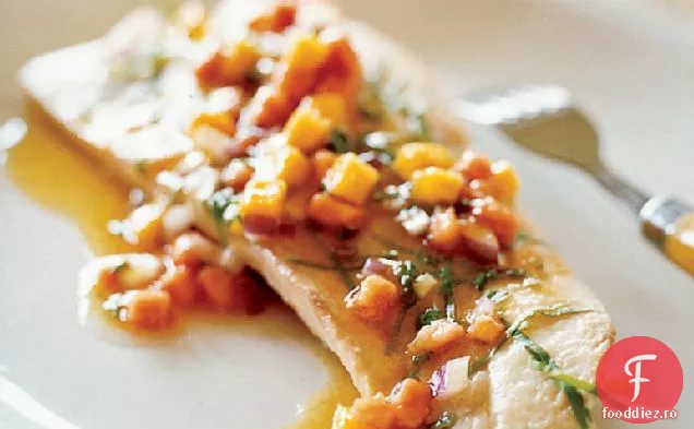 Snapper roșu pocat cu sos de papaya și Mango Vierge