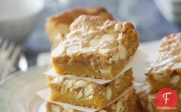 Batoane De Tort Cu Ciocolată Albă Lipicioasă