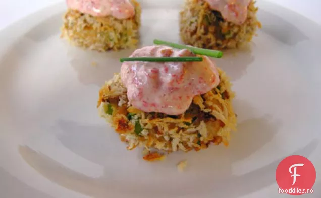 Panko-mușcături de tort de Crab cu crustă cu ardei prăjiți-arpagic Aioli