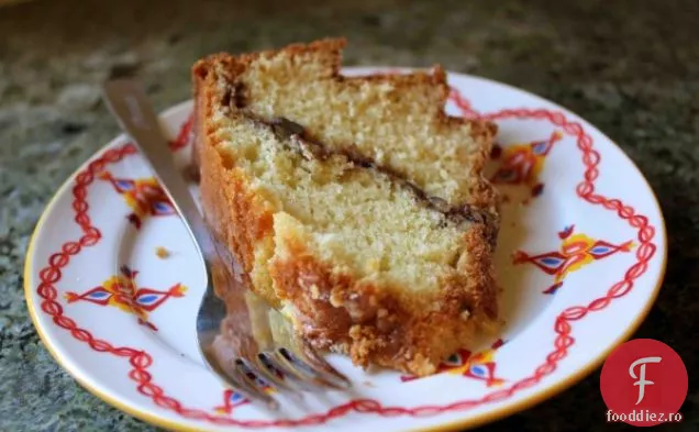 Cinnamon Pecan Swirl Tort De Cafea