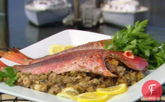 Snapper Roșu Copt Umplut Cu Ciuperci