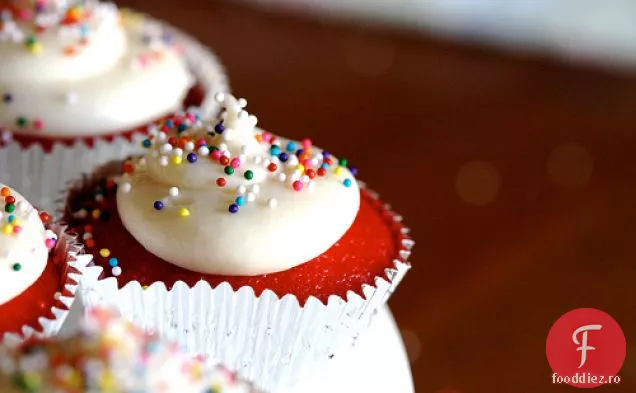 Cupcakes Din Catifea Roșie Aprinsă