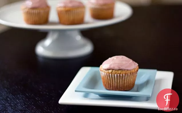 Cupcakes Sănătoase Cu Migdale Cu Glazură De Rodie