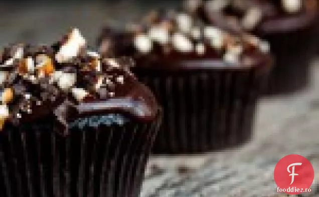 Cupcakes Stout Cu Covrigi Acoperite Cu Ciocolată