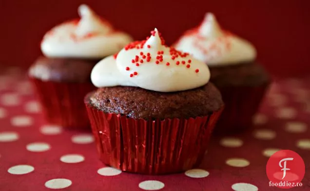 Cupcakes Din Catifea Roșie