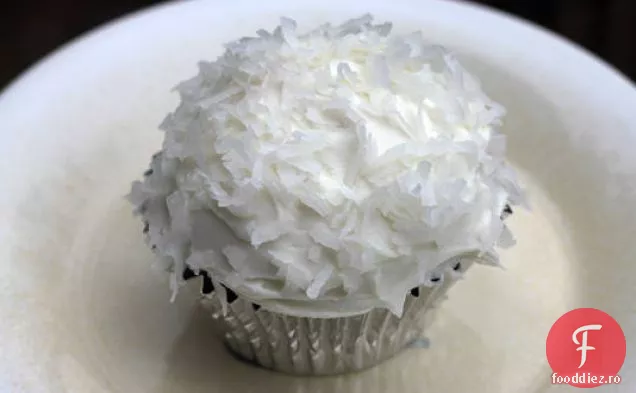 Tort De Nucă De Cocos Sau Cupcakes
