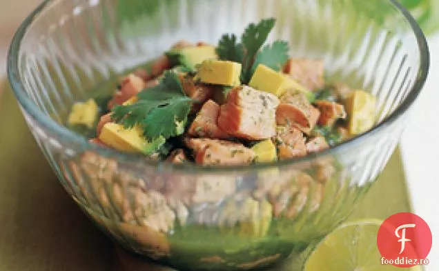 Salată De Ceviche Cu Avocado, Coriandru Și Chile Verde