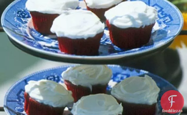 Cupcakes Ușor De Catifea Roșie