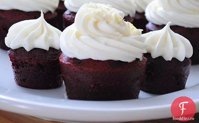 Cupcakes Din Catifea Roșie